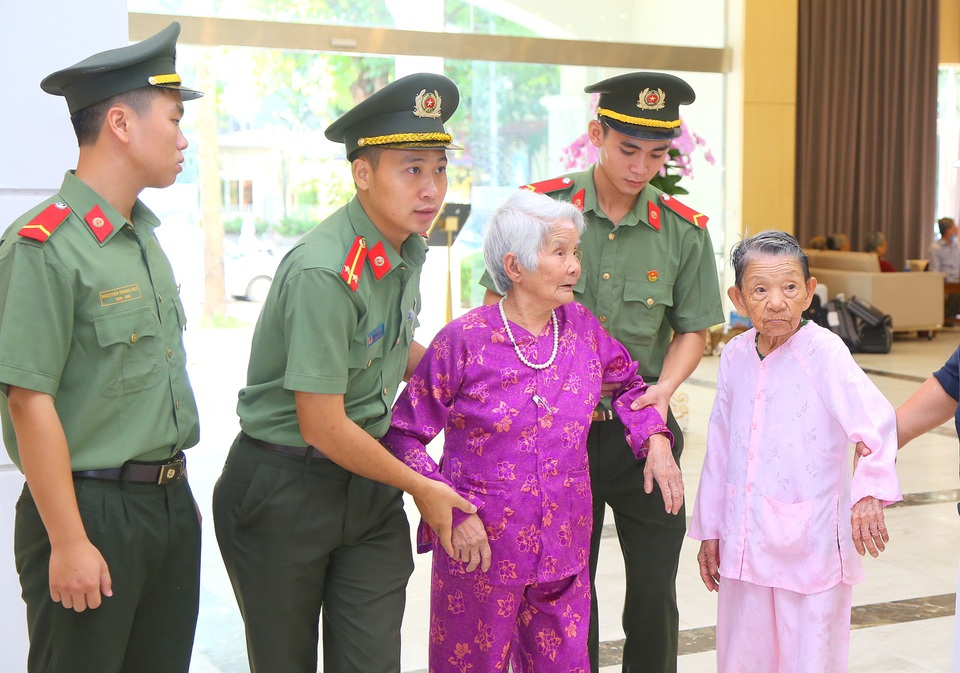 Cập nhật Chương trình gặp mặt Bà mẹ Việt Nam anh hùng toàn quốc năm 2020 - 1 Cập nhật Chương trình gặp mặt Bà mẹ Việt Nam anh hùng toàn quốc năm 2020 - 1
