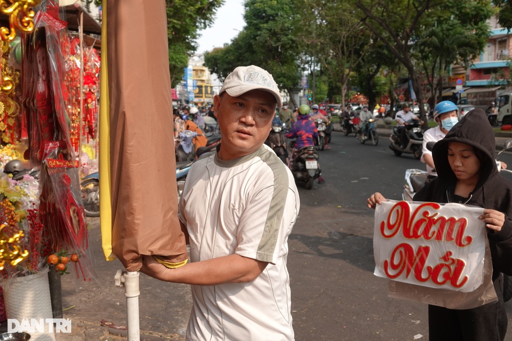 Khu phố đỏ nhất TPHCM, tiểu thương chốt đơn 500 triệu là chuyện thường - 2