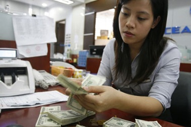 “Nới” thời hạn cho vay bằng ngoại tệ