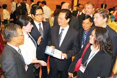 Cải cách thể chế: “Túm lại, các anh có bỏ được không?”