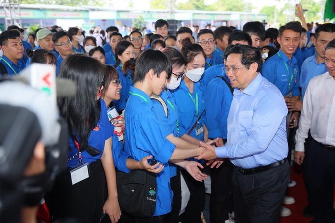 Thủ tướng Chính phủ đối thoại với thanh niên vào tháng 3/2023. Ảnh baochinhphu.vn