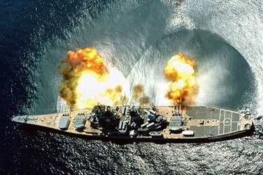Cuộc đối đầu giả tưởng giữa tàu chiến Nga- Mỹ