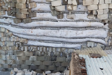 Vụ "bức tường khủng": Khánh Hòa ra quyết định cưỡng chế buộc Đồi Xanh khắc phục hậu quả