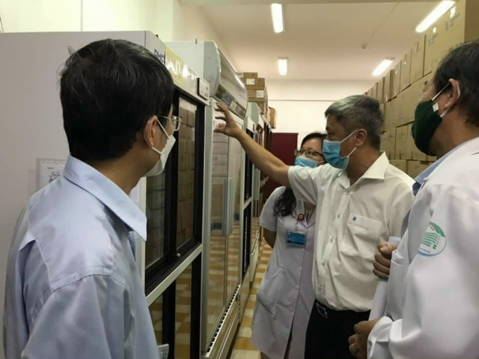 Hải Dương, Hà Nội, TPHCM lần lượt tiêm những mũi vắc xin Covid-19 đầu tiên - 1 Hải Dương, Hà Nội, TPHCM lần lượt tiêm những mũi vắc xin Covid-19 đầu tiên - 1