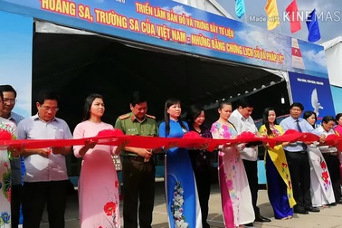 Triển lãm tư liệu, bản đồ về Trường Sa, Hoàng Sa.