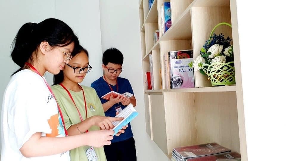 Lựa chọn sách giáo khoa phù hợp với điều kiện, đặc điểm kinh tế - xã hội - 1 Lựa chọn sách giáo khoa phù hợp với điều kiện, đặc điểm kinh tế - xã hội - 1