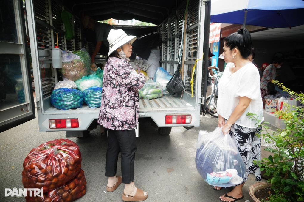 Bà chủ lấy lại mặt bằng cho thuê 10 triệu đồng/tháng để mở cửa hàng 0 đồng - 5 Bà chủ lấy lại mặt bằng cho thuê 10 triệu đồng/tháng để mở cửa hàng 0 đồng - 5
