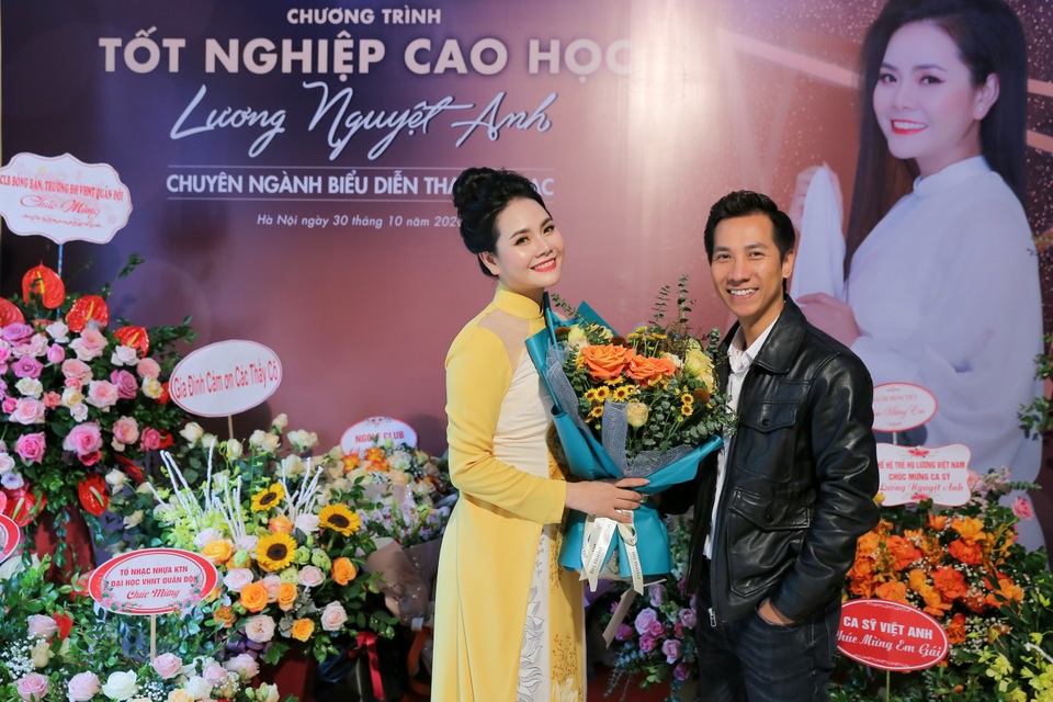 Lương Nguyệt Anh tốt nghiệp cao học với số điểm tuyệt đối - 8 Lương Nguyệt Anh tốt nghiệp cao học với số điểm tuyệt đối - 8