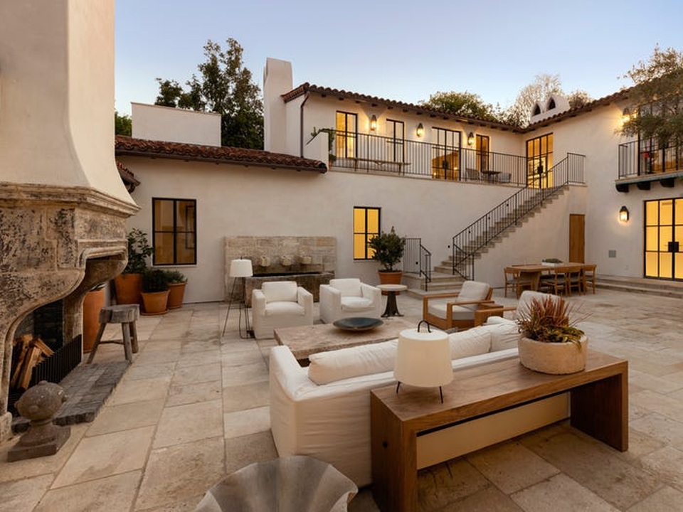 Bên trong căn biệt thự xa hoa hơn 43 triệu USD của cựu CEO Uber - 15 Bên trong căn biệt thự xa hoa hơn 43 triệu USD của cựu CEO Uber - 15