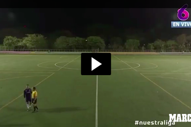 Phản ứng trọng tài, cầu thủ bỏ ra ngoài không thi đấu