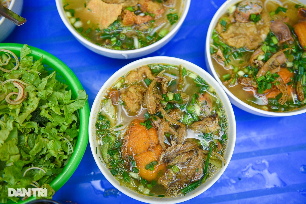 Cầm 500.000 đồng đi foodtour Hải Phòng, càn quét loạt món ngon nức tiếng - 1 Cầm 500.000 đồng đi foodtour Hải Phòng, càn quét loạt món ngon nức tiếng - 1