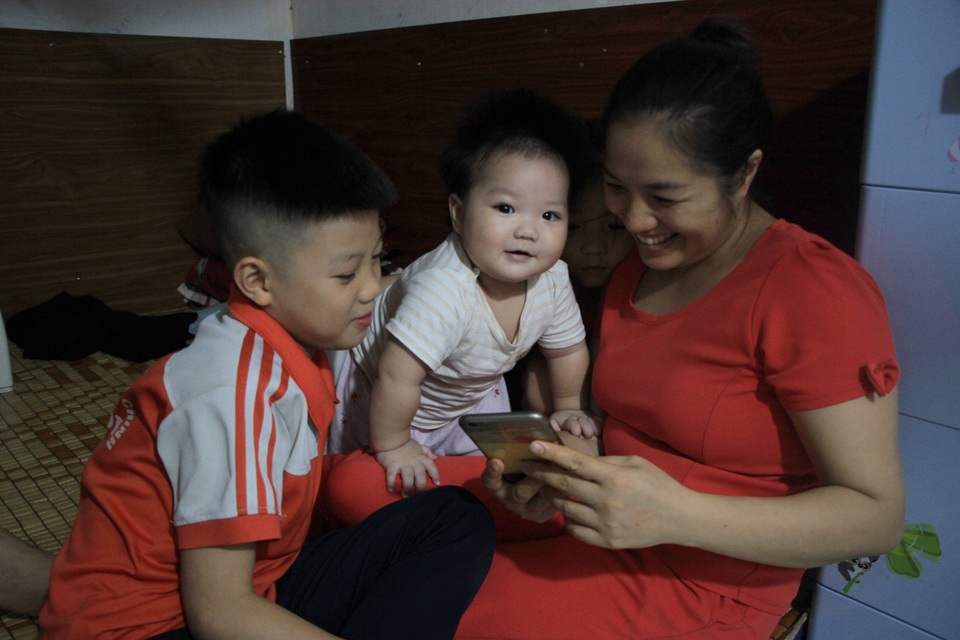 Ứng xử thế nào khi con xem nội dung không phù hợp trên mạng xã hội? - 3 Ứng xử thế nào khi con xem nội dung không phù hợp trên mạng xã hội? - 3