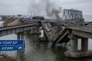 Nga - Ukraine cùng phá "tử huyệt" tiếp vận: Dấu hiệu chiến sự giằng co
