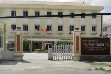 Trường Chính trị Cà Mau tuyển sinh quá mức quy định