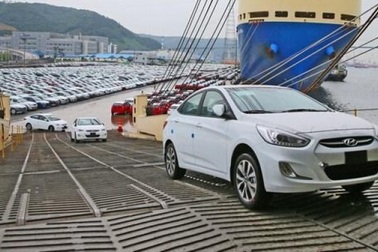 Nhập khẩu ô tô tăng mạnh