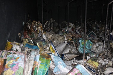 Cháy kho trong trường học, hàng trăm học sinh bỏ chạy