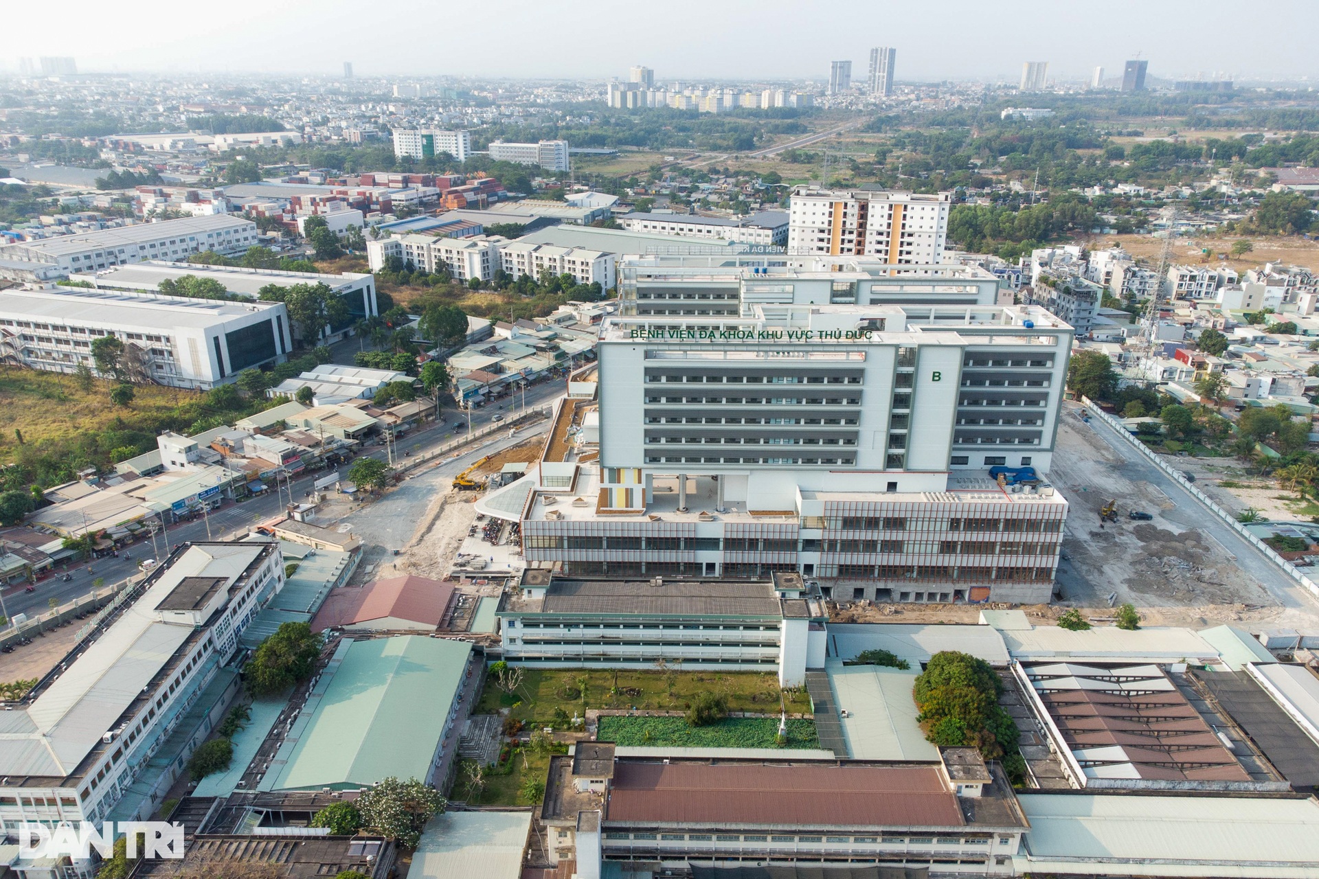 Bệnh viện cửa ngõ nghìn tỷ ở TPHCM gấp rút về đích - 2 Bệnh viện cửa ngõ nghìn tỷ ở TPHCM gấp rút về đích - 2