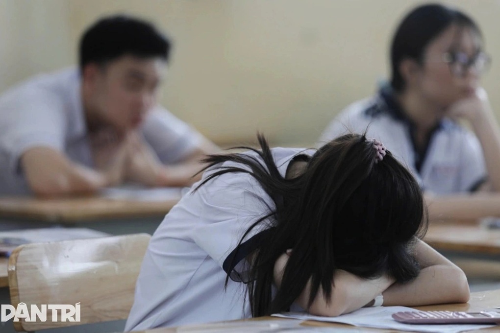 Loạt thí sinh điểm cao trượt đại học khó hiểu: Bộ GDĐT nêu phương án xử lý - 1 Loạt thí sinh điểm cao trượt đại học khó hiểu: Bộ GDĐT nêu phương án xử lý - 1
