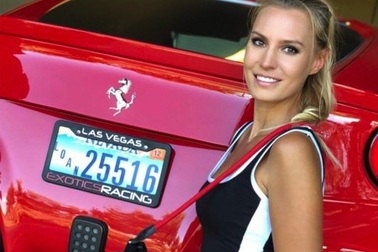 Siêu mẫu Playboy mơ ước làm nhà vô địch F1