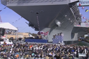 Mỹ làm lễ “rửa tội” cho siêu tàu sân bay 11,4 tỷ USD