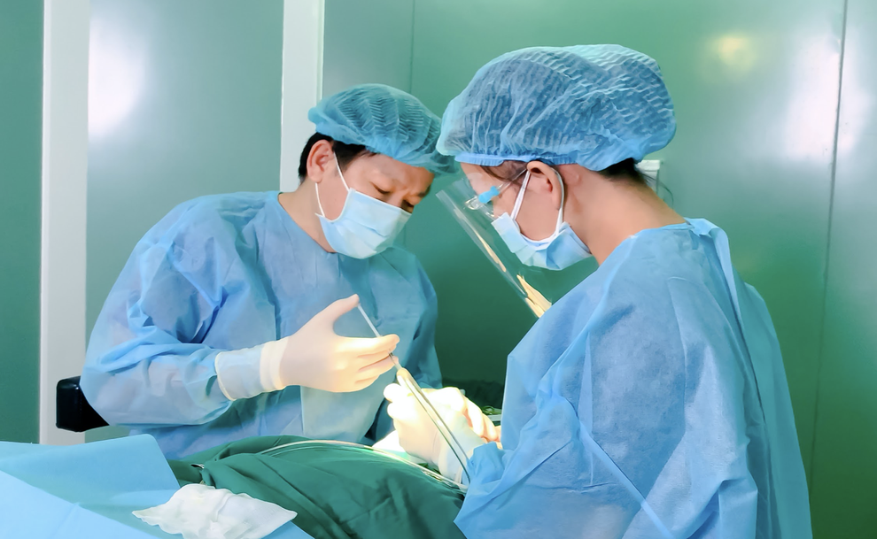 6 tháng tồi tệ của cô gái Bến Tre bị đuổi việc, suýt mù vì đi cắt mí ở spa - 2 6 tháng tồi tệ của cô gái Bến Tre bị đuổi việc, suýt mù vì đi cắt mí ở spa - 2