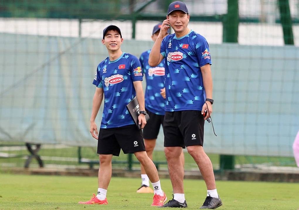 Đỗ Hùng Dũng đánh giá cao sức mạnh của đội tuyển Nga - 2 Đỗ Hùng Dũng đánh giá cao sức mạnh của đội tuyển Nga - 2