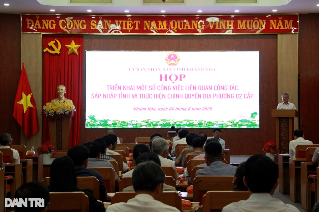Thu hồi, điều chuyển ô tô ở tỉnh về cấp cho các xã mới - 1 Thu hồi, điều chuyển ô tô ở tỉnh về cấp cho các xã mới - 1