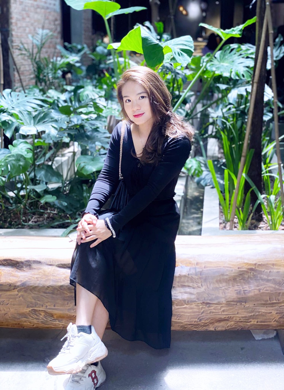 Nữ thủ khoa tốt nghiệp sớm, xinh đẹp không kém hot girl - 2 Nữ thủ khoa tốt nghiệp sớm, xinh đẹp không kém hot girl - 2