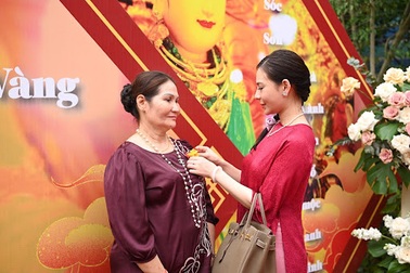 Xúc động lễ tri ân đấng sinh thành "Bách thiện hiếu vi tiên" ở Hà Nội