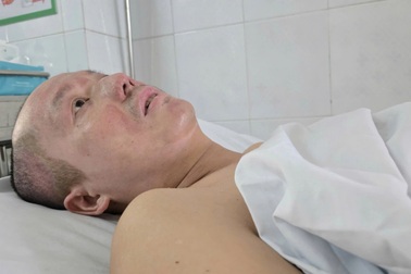 Người cha bị bỏng nặng trong vụ sét đánh ở Lào Cai đã thoát nguy hiểm