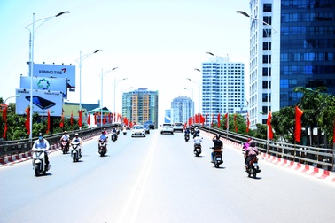 Hôm nay Hà Nội nắng nóng cực điểm, cao nhất trong vòng 40 năm