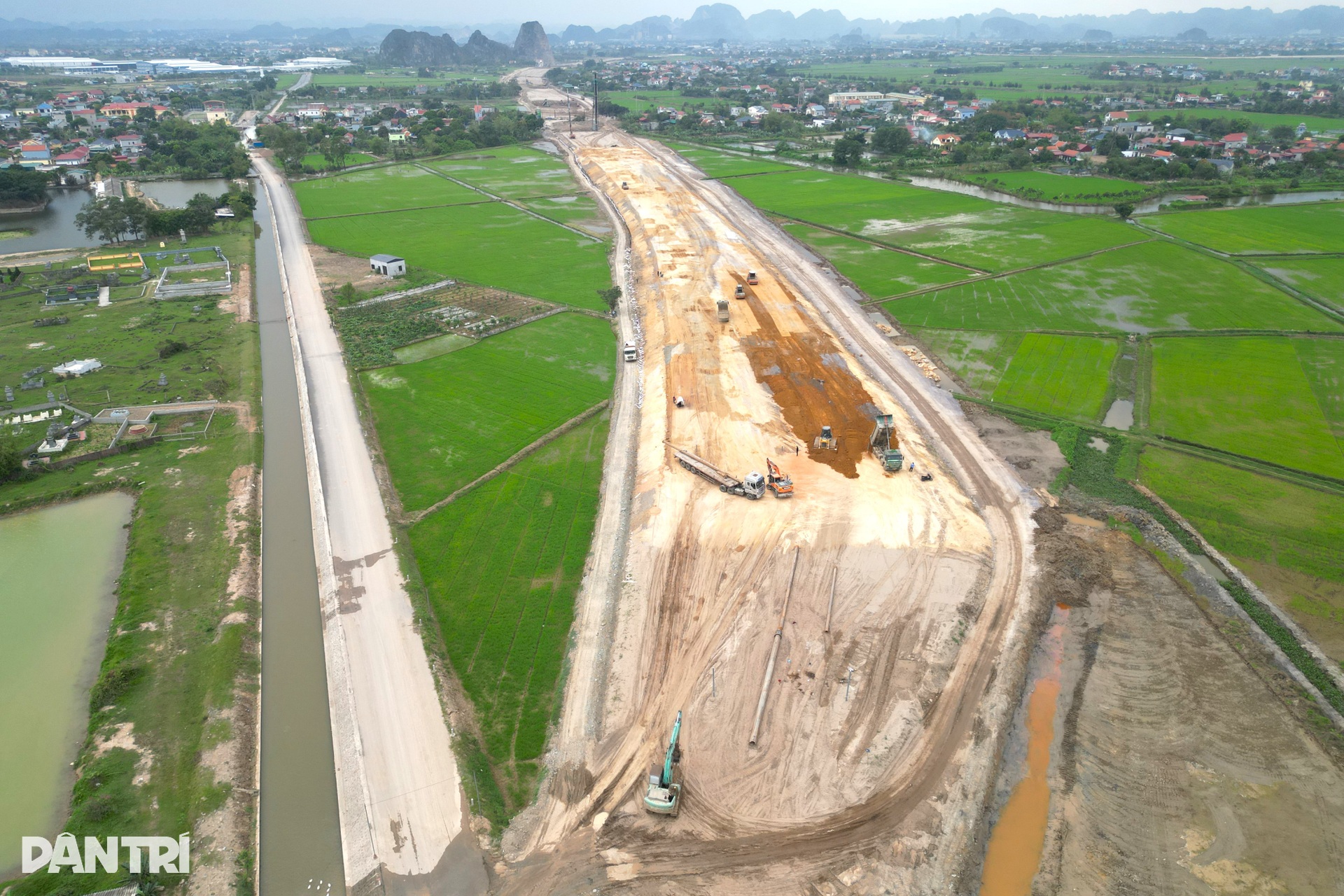 Hình hài cao tốc Ninh Bình - Hải Phòng sau gần một năm thi công - 12