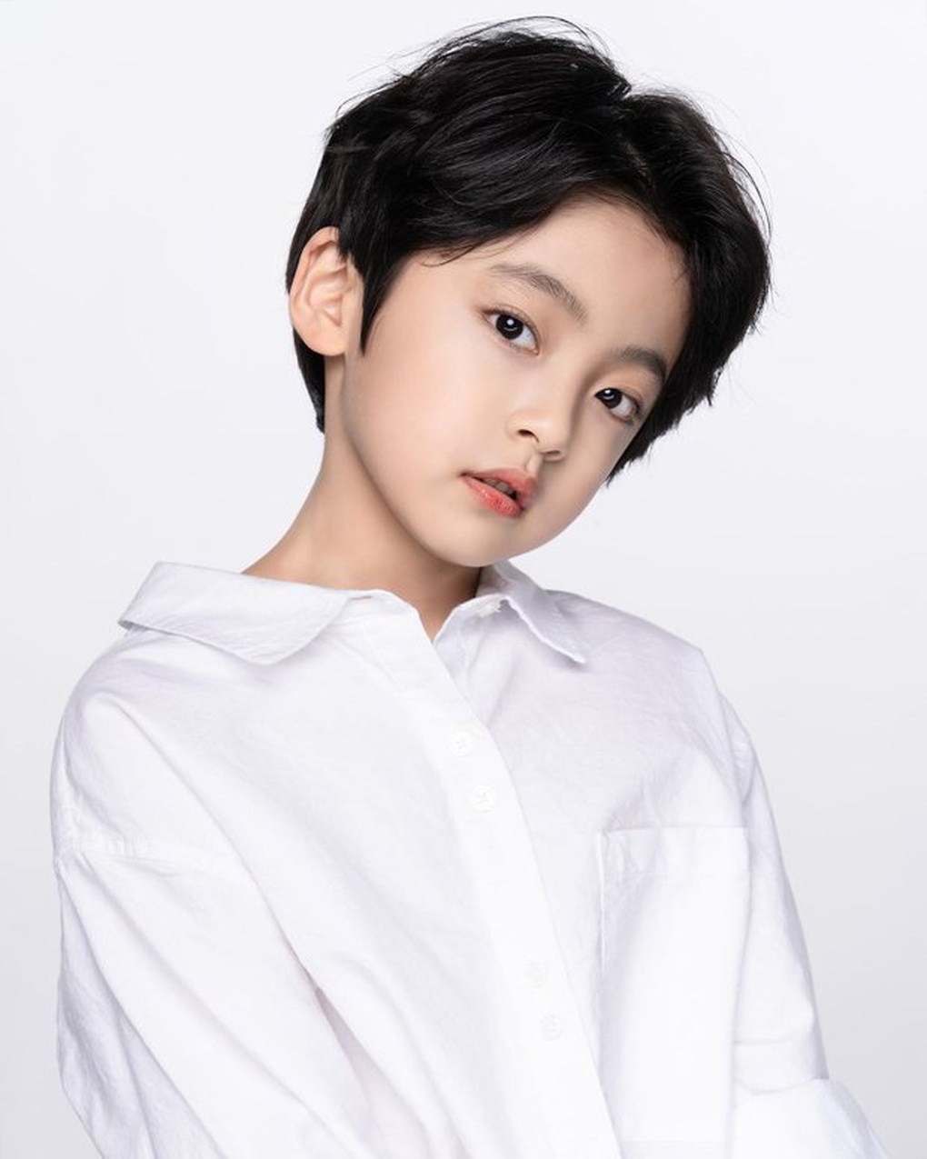 Nhóc tì bị chuyển giới thành con gái Kim Tae Hee thay đổi sau 3 năm - 5 Nhóc tì bị chuyển giới thành con gái Kim Tae Hee thay đổi sau 3 năm - 5