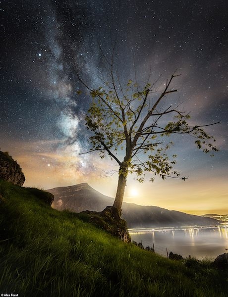Mê hoặc với bộ ảnh lãng mạn về bầu trời lấp lánh sao đêm ở châu Âu - 9
