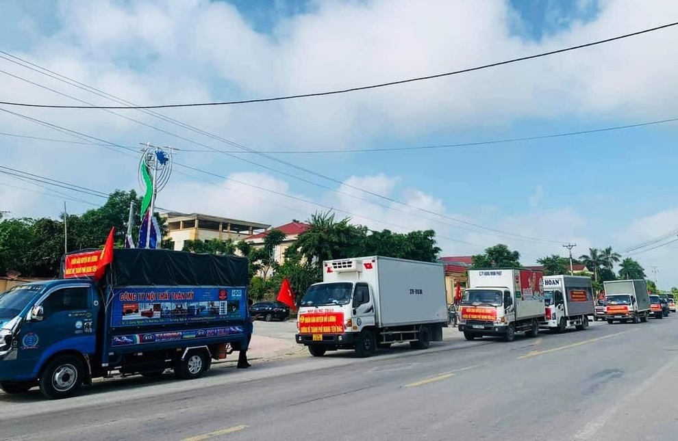 Thần tốc ủng hộ thành phố mang tên Bác đánh giặc Covid - 8 Thần tốc ủng hộ thành phố mang tên Bác đánh giặc Covid - 8