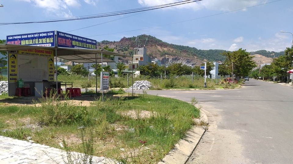Thị trường bất động sản Đà Nẵng “chết lặng” trong dịch Covid-19 - 1 Thị trường bất động sản Đà Nẵng “chết lặng” trong dịch Covid-19 - 1