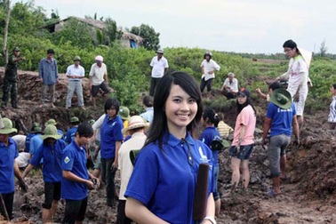 Hoa khôi tuổi teen “vào” phim tài liệu Mùa hè xanh