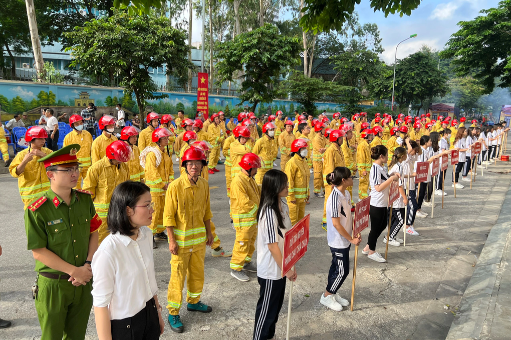 Hội thao nghiệp vụ chữa cháy và cứu nạn cứu hộ - 2 Hội thao nghiệp vụ chữa cháy và cứu nạn cứu hộ - 2