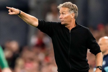 Bayer Leverkusen bổ nhiệm huấn luyện viên thay thế Ten Hag