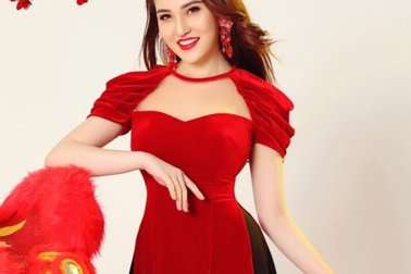 Cựu thành viên TVM không quên ký ức đi diễn Tết trên xe máy cũ kỹ của ba