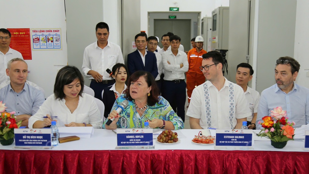 Đoàn công tác của Chính phủ Đức làm việc với Tổng công ty Điện lực miền Bắc - 4 Đoàn công tác của Chính phủ Đức làm việc với Tổng công ty Điện lực miền Bắc - 4