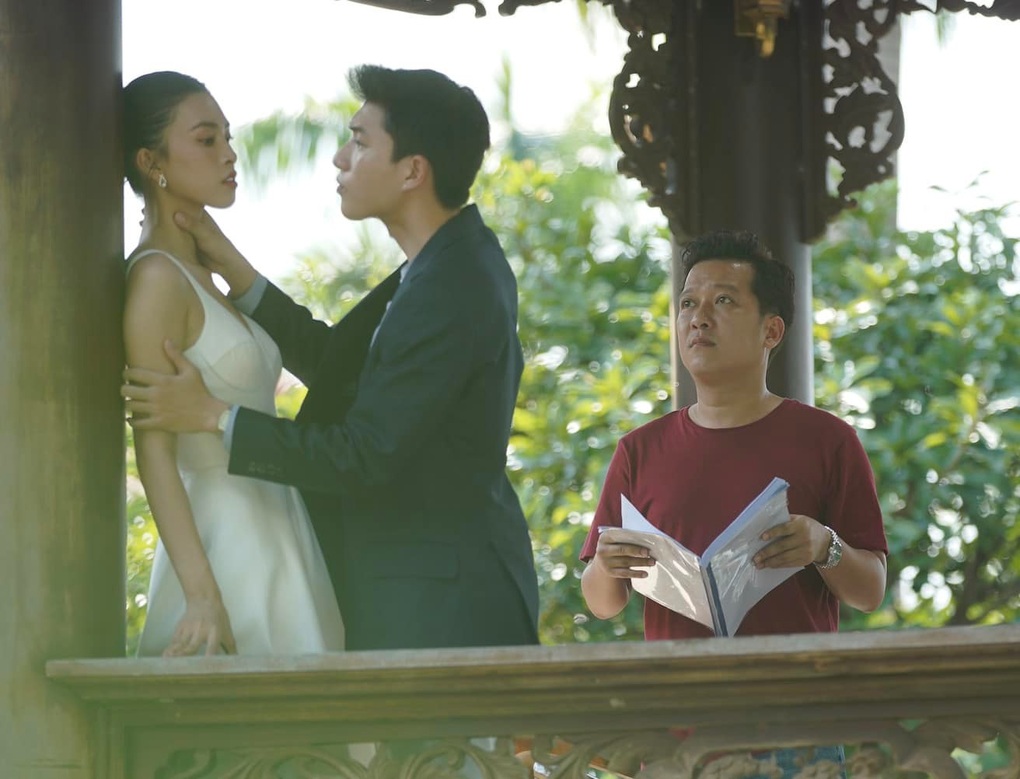 Hoa hậu Tiểu Vy tuổi 23: Sắc vóc gợi cảm, bị đồn hẹn hò tài tử Thái Lan - 8 Hoa hậu Tiểu Vy tuổi 23: Sắc vóc gợi cảm, bị đồn hẹn hò tài tử Thái Lan - 8