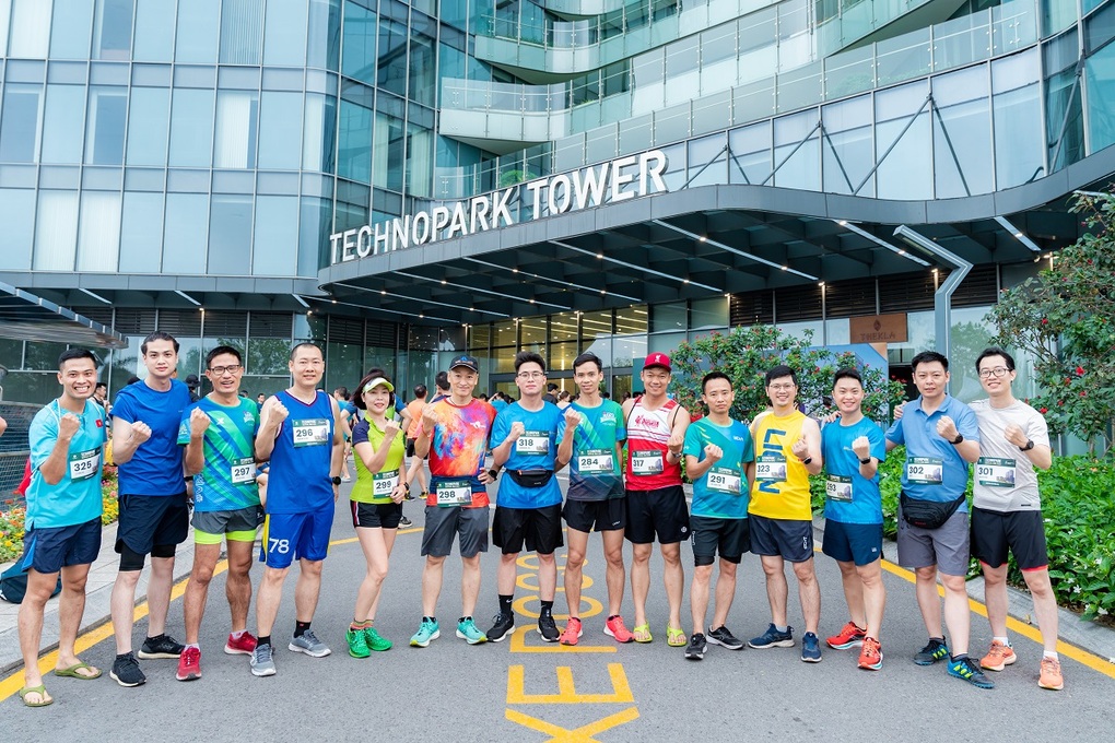 Hàng trăm người chinh phục giải chạy cầu thang bộ TechnoPark Vertical Run 2023 - 6 Hàng trăm người chinh phục giải chạy cầu thang bộ TechnoPark Vertical Run 2023 - 6