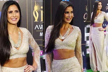 Katrina Kaif xinh đẹp trên thảm đỏ