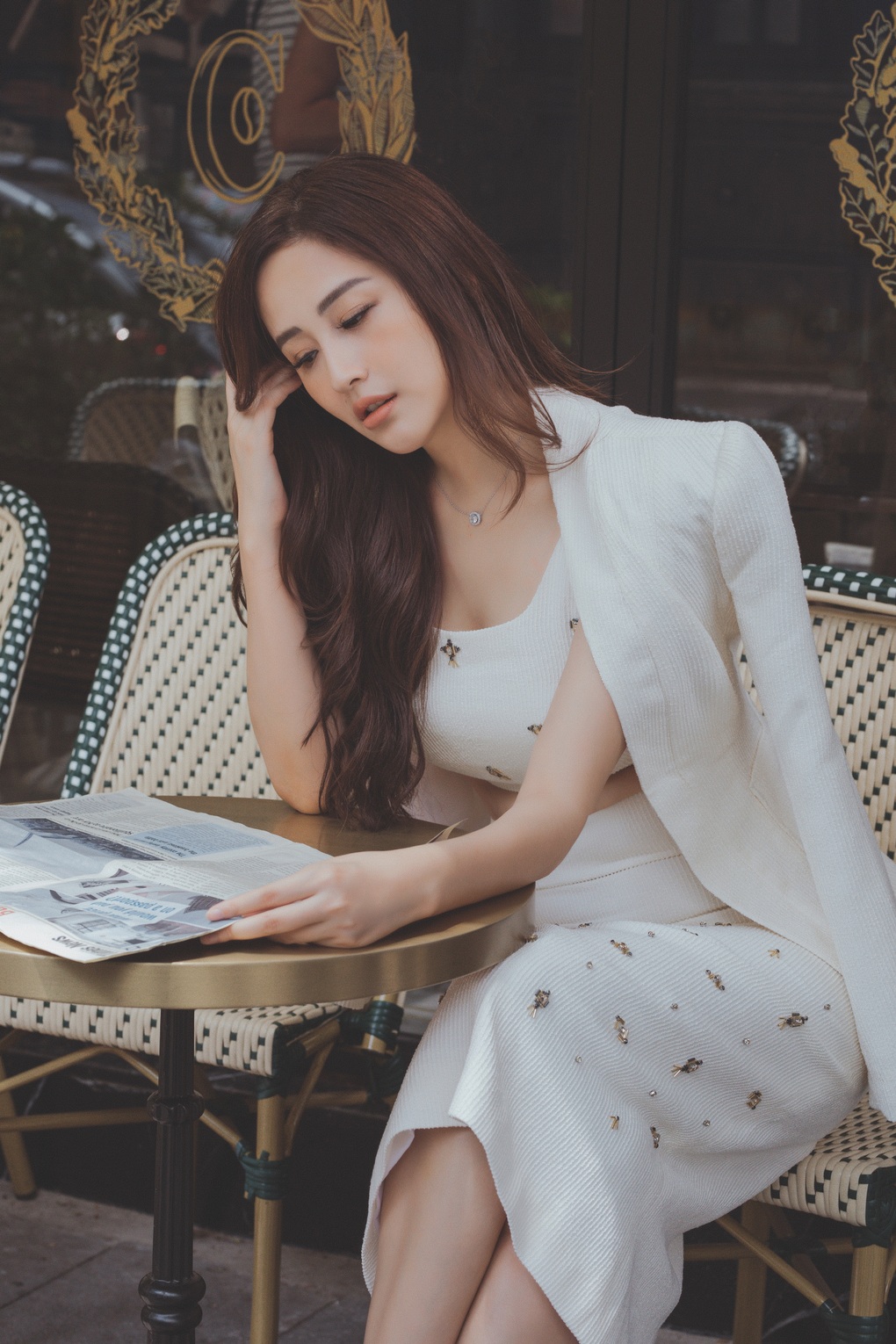 Mai Phương Thúy khoe vẻ đẹp rạng rỡ tuổi 35 sau tuyên bố chạm mốc 71kg - 2 Mai Phương Thúy khoe vẻ đẹp rạng rỡ tuổi 35 sau tuyên bố chạm mốc 71kg - 2