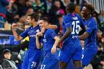 Hòa với Valencia, Chelsea vẫn rộng cửa đi tiếp ở Champions League