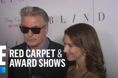Alec Baldwin đẹp đôi bên vợ trẻ Hilaria