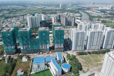 Bất động sản khốn khổ vì hàng tồn kho