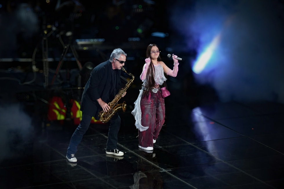 Từ cơn sốt Phương Mỹ Chi đến chiến lược “bản địa hóa đẳng cấp quốc tế” - 1