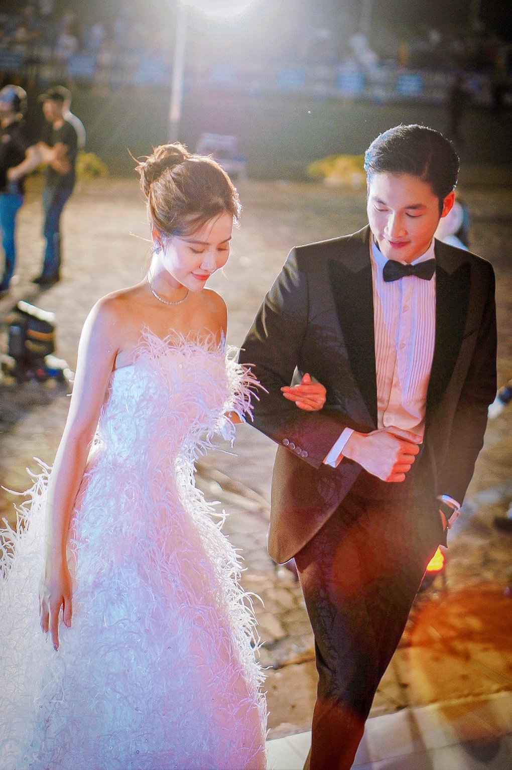 Huyền Lizzie gây chú ý trên thảm đỏ Cánh diều 2021, stylist kể hậu trường - 6 Huyền Lizzie gây chú ý trên thảm đỏ Cánh diều 2021, stylist kể hậu trường - 6